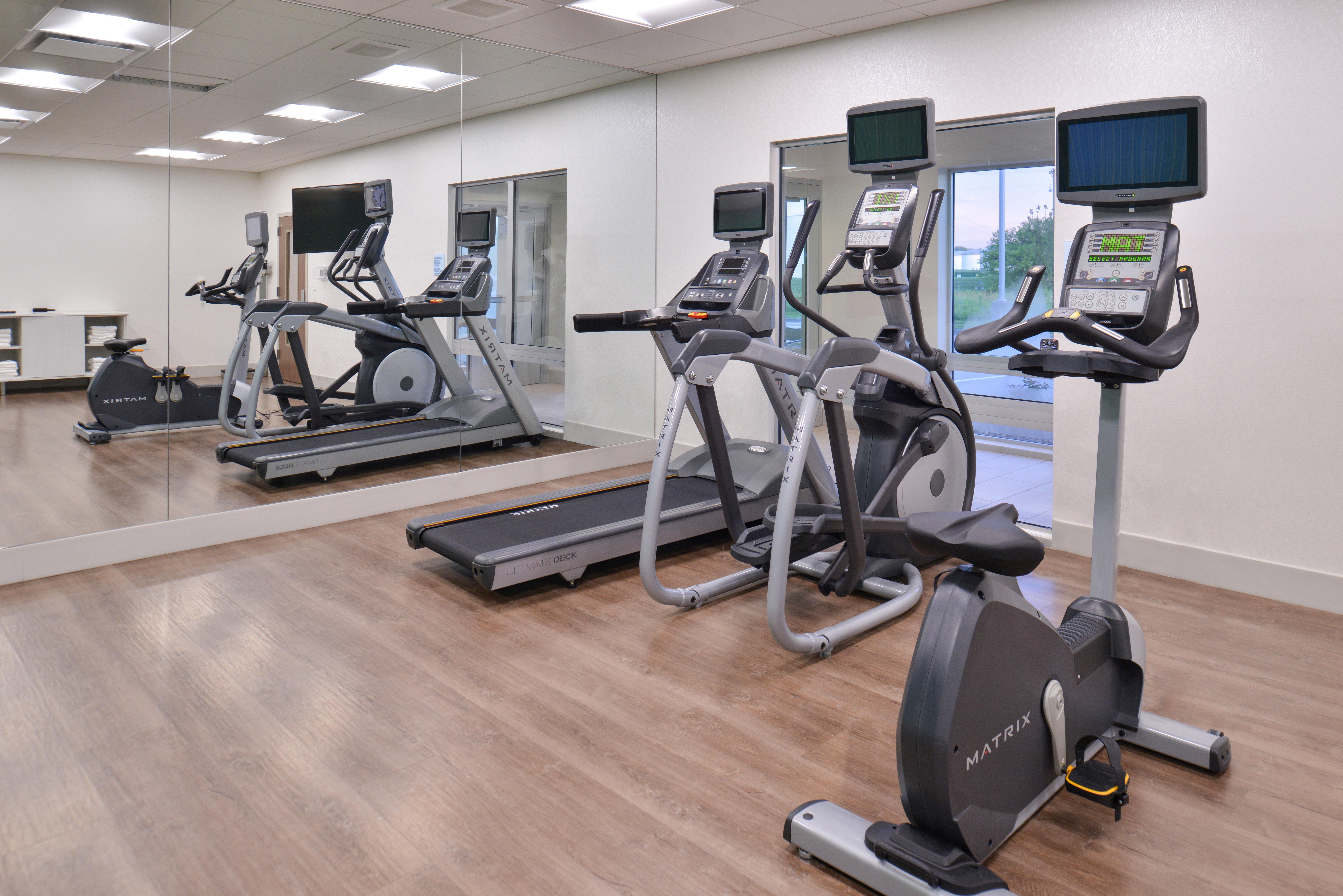 Holiday Inn Express & Suites Omaha Airport By Ihg Carter Lake Екстер'єр фото