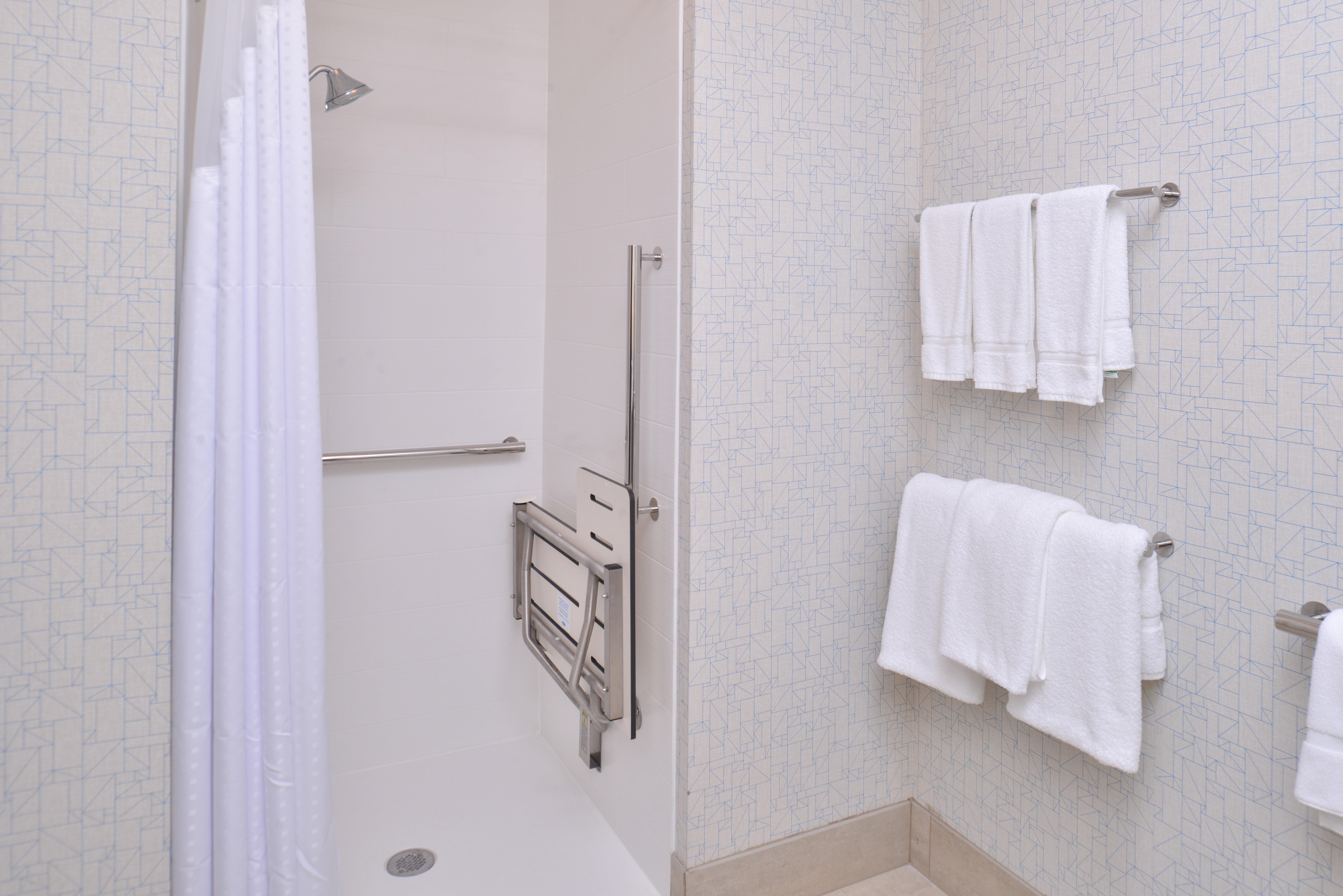 Holiday Inn Express & Suites Omaha Airport By Ihg Carter Lake Екстер'єр фото