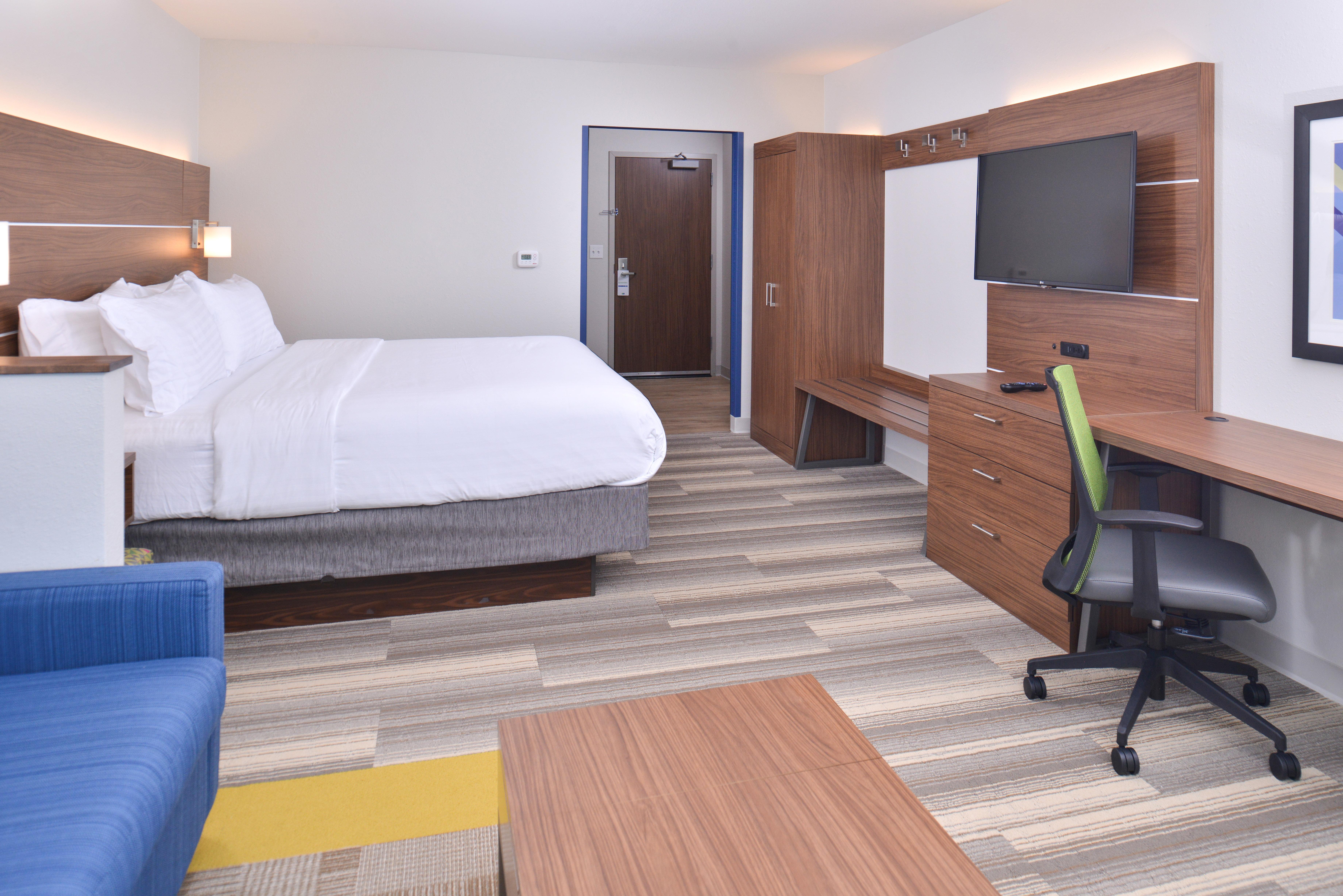 Holiday Inn Express & Suites Omaha Airport By Ihg Carter Lake Екстер'єр фото