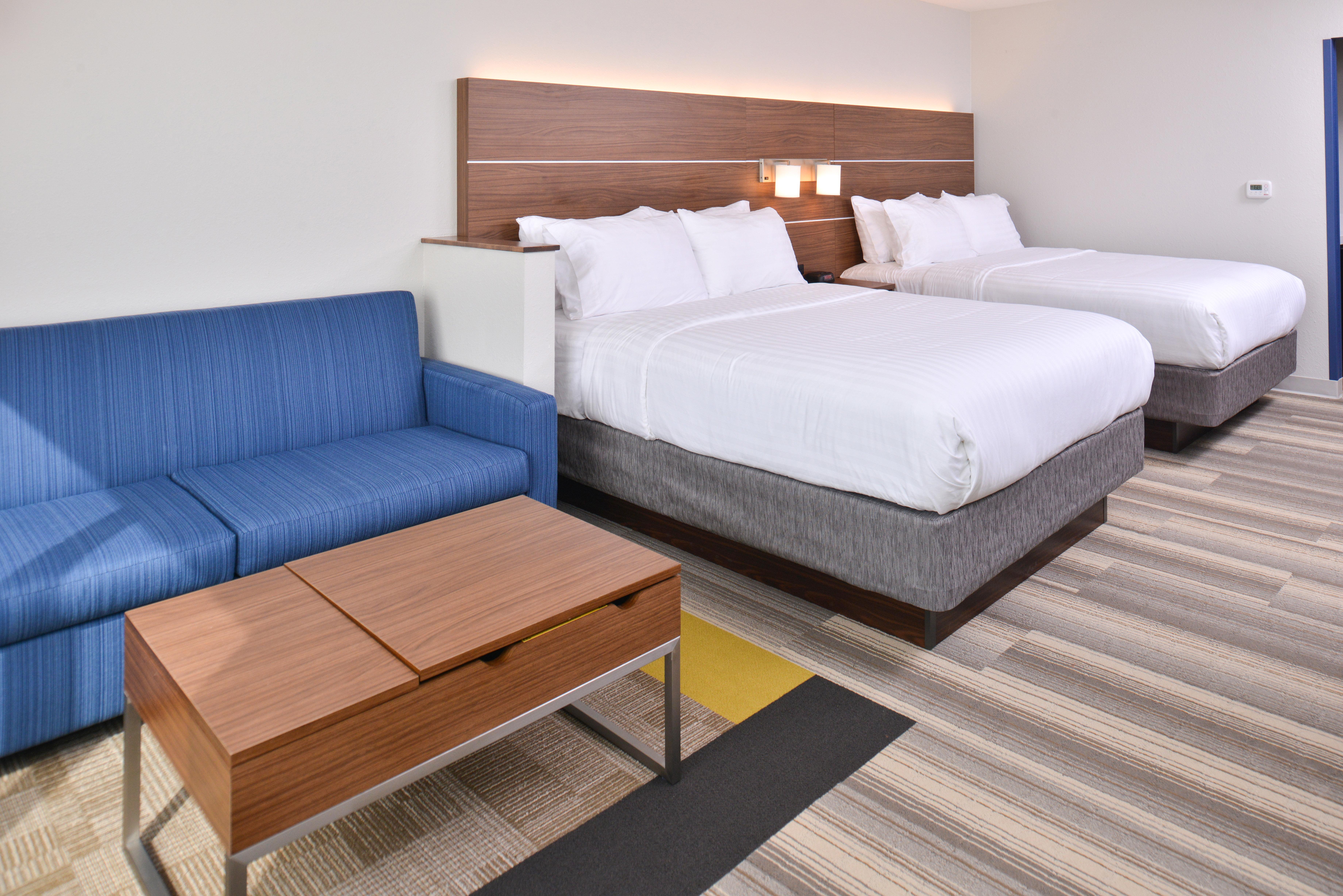 Holiday Inn Express & Suites Omaha Airport By Ihg Carter Lake Екстер'єр фото