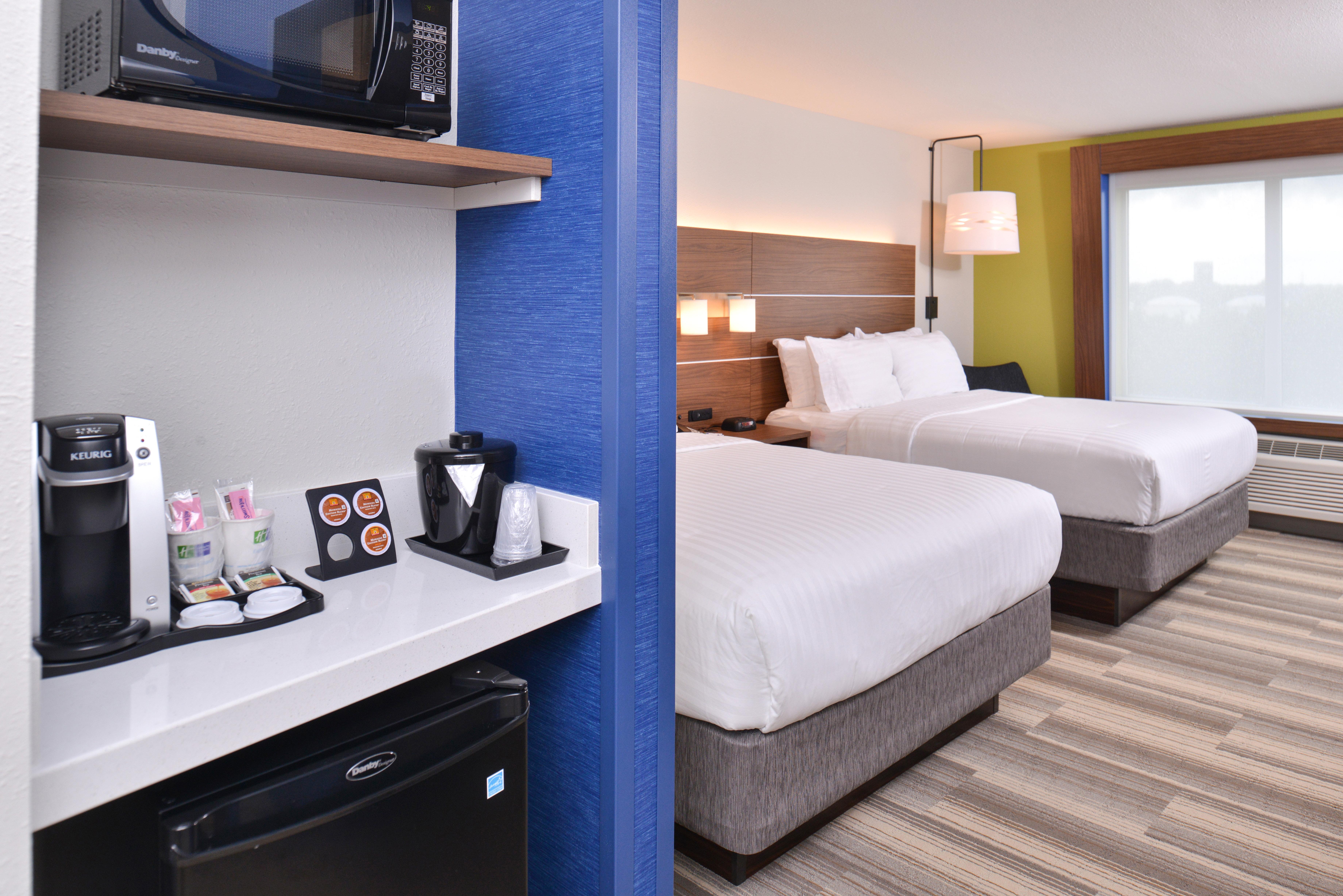 Holiday Inn Express & Suites Omaha Airport By Ihg Carter Lake Екстер'єр фото