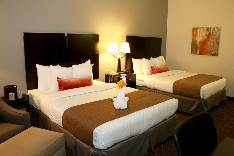 Holiday Inn Express & Suites Omaha Airport By Ihg Carter Lake Екстер'єр фото